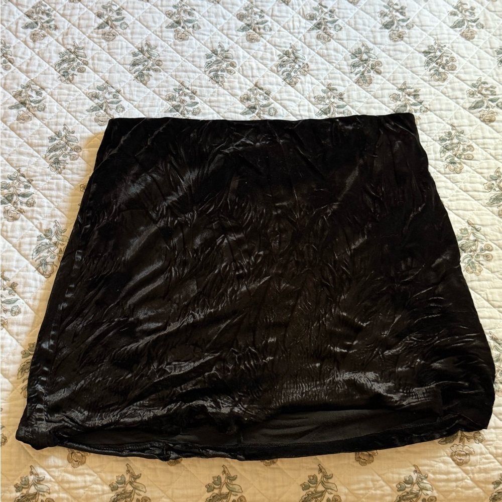 Express Black Velvet Mini Skirt- Size Large